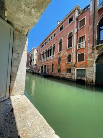 San Marco With Canal View Apartment *
