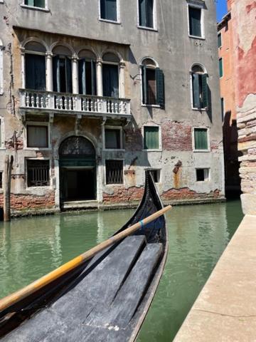 Apartment San Marco With Canal View