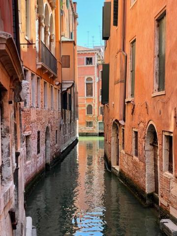 Apartment San Marco With Canal View